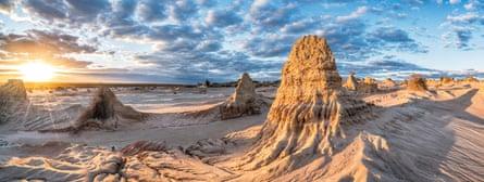 Mungo national park: where alien landscapes reveal ancient culture | New South Wales holidays